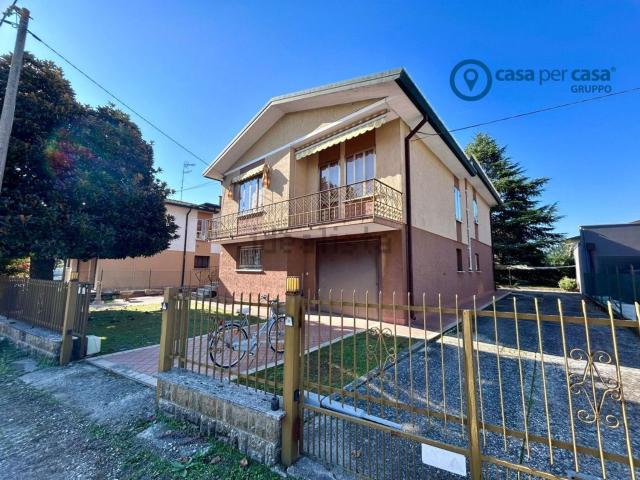 Villetta indipendente in vendita di 200 m² in Via Ponte Dell&apos Asino, 69