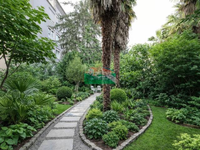Villetta indipendente in vendita di 200 m² in Via Padre Genocchi