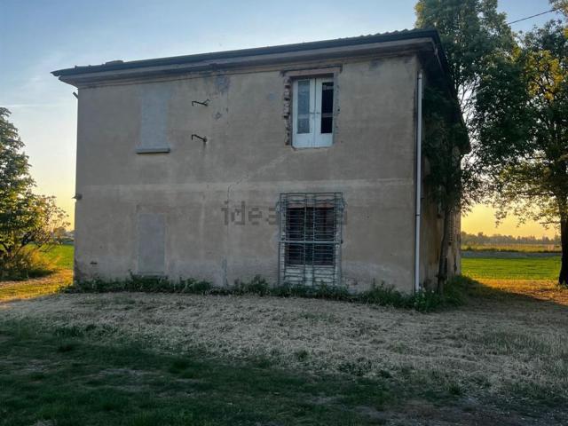 Villetta indipendente in vendita di 200 m² in Via Padusa