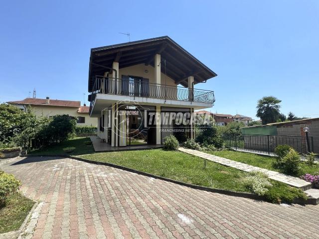 Villetta indipendente in vendita di 200 m² in Via Parlamento