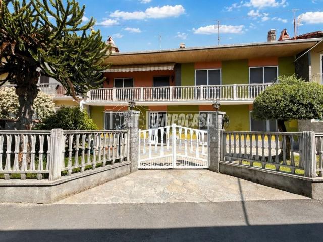 Villetta indipendente in vendita di 200 m² in Via Perino Luigi