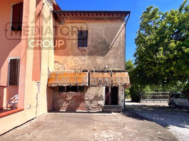 Villetta indipendente in vendita di 200 m² in Via Pesco, 180