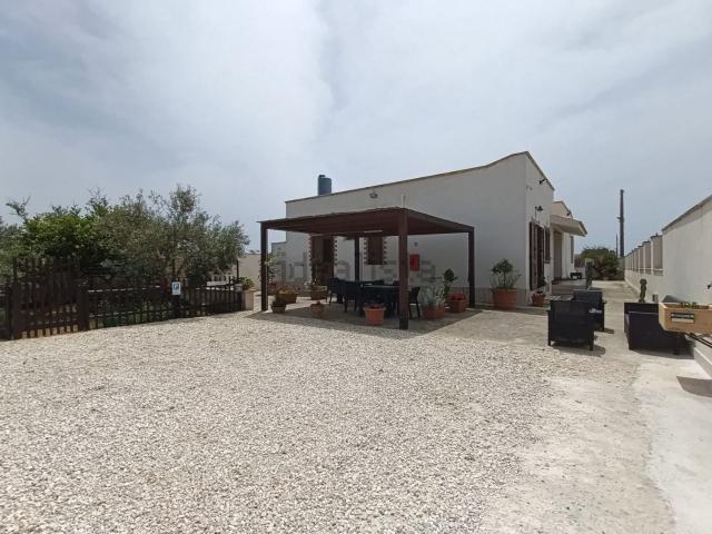 Villetta indipendente in vendita di 200 m² in Via Piemonte, 10
