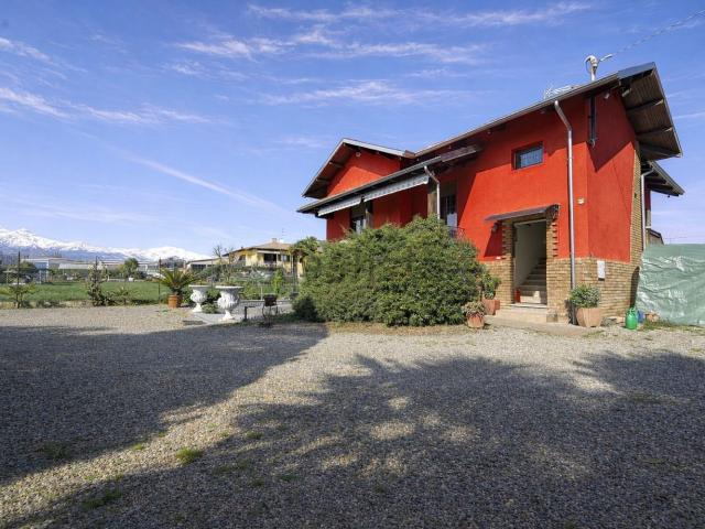 Villetta indipendente in vendita di 200 m² in Via Pietro Micca, 8