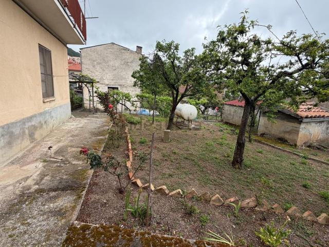 Villetta indipendente in vendita di 200 m² in Via Primavera