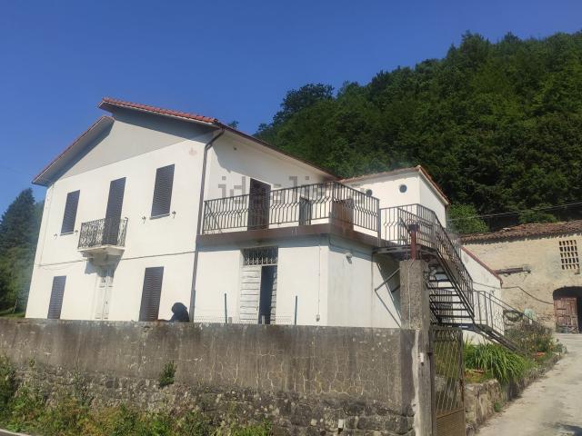 Villetta indipendente in vendita di 200 m² in Via Provinciale