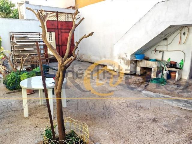 Villetta indipendente in vendita di 200 m² in Via Roma, 73