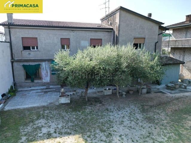 Villetta indipendente in vendita di 200 m² in Via Roma