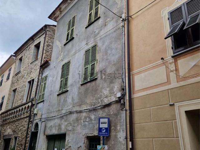 Villetta indipendente in vendita di 200 m² in Via Roma, 14