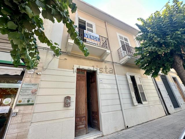 Villetta indipendente in vendita di 200 m² in Via Roma, 225