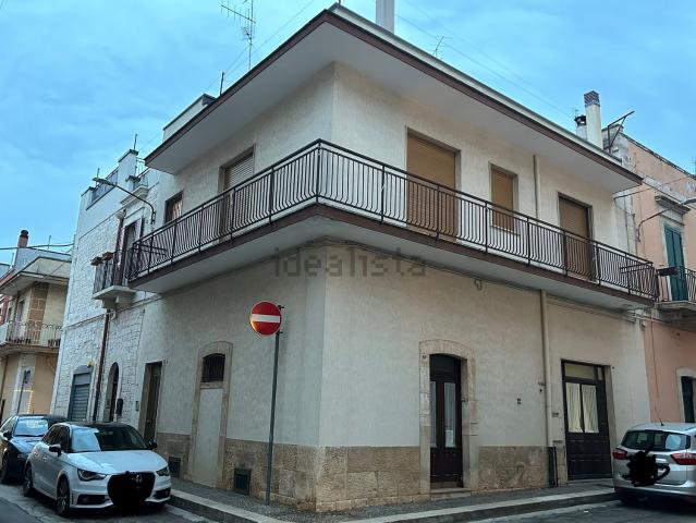 Villetta indipendente in vendita di 200 m² in Via regina margherita