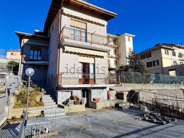 Villetta indipendente in vendita di 200 m² in Via Rivetti Ottavio
