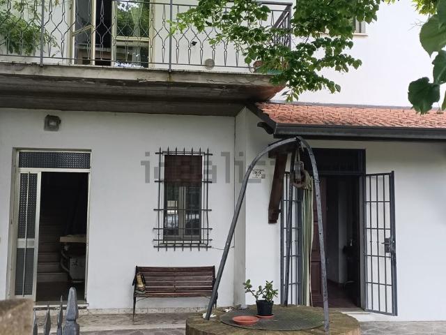 Villetta indipendente in vendita di 200 m² in Via Rio Cozzi, 32