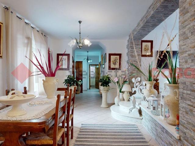 Villetta indipendente in vendita di 200 m² in Via Riscone, 3