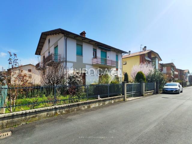 Villetta indipendente in vendita di 200 m² in Via Tommaso Campanella, 6