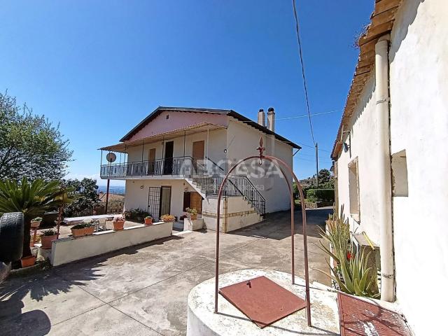 Villetta indipendente in vendita di 200 m² in Via Tevola