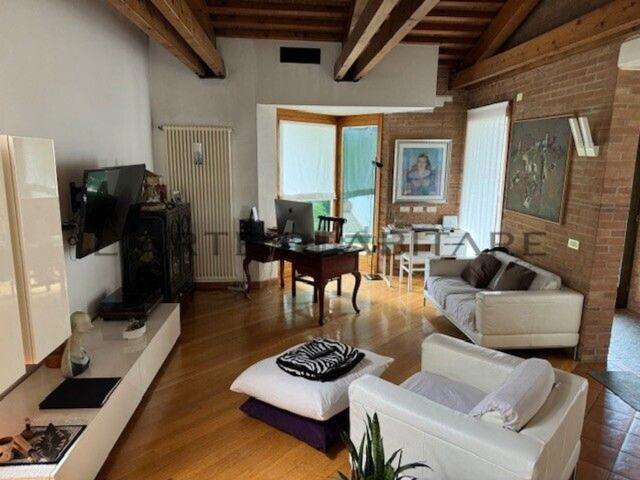 Villetta indipendente in vendita di 200 m² in Via Terraglione, 84