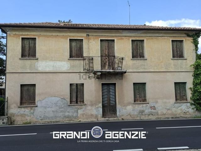 Villetta indipendente in vendita di 200 m² in Via Trieste, 6