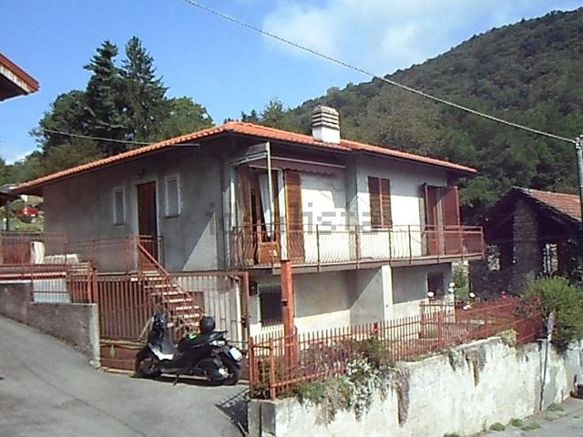 Villetta indipendente in vendita di 200 m² in Via Valdo