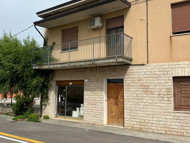 Villetta indipendente in vendita di 200 m² in Via Villafranca, 25