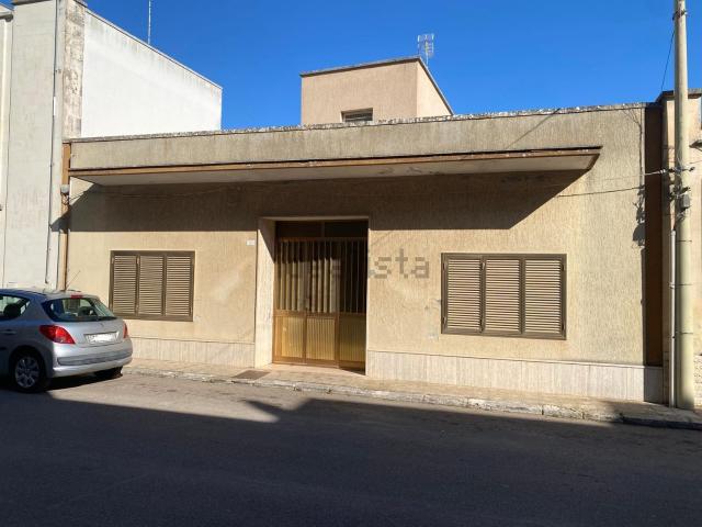 Villetta indipendente in vendita di 200 m² in Via Vincenzo Ingravalle