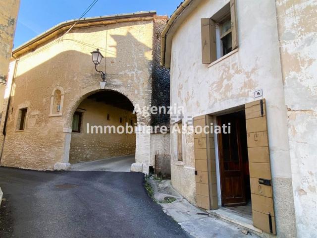 Villetta indipendente in vendita di 200 m² in Vicolo Giaccò