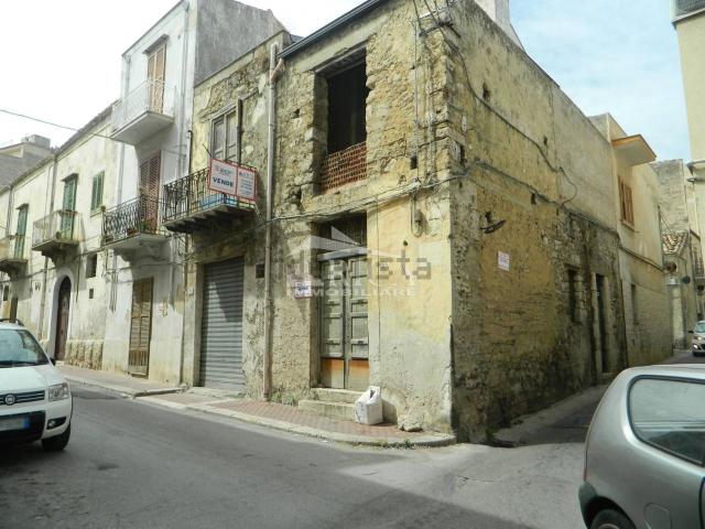 Villetta indipendente in vendita di 200 m² in Corso VI Aprile