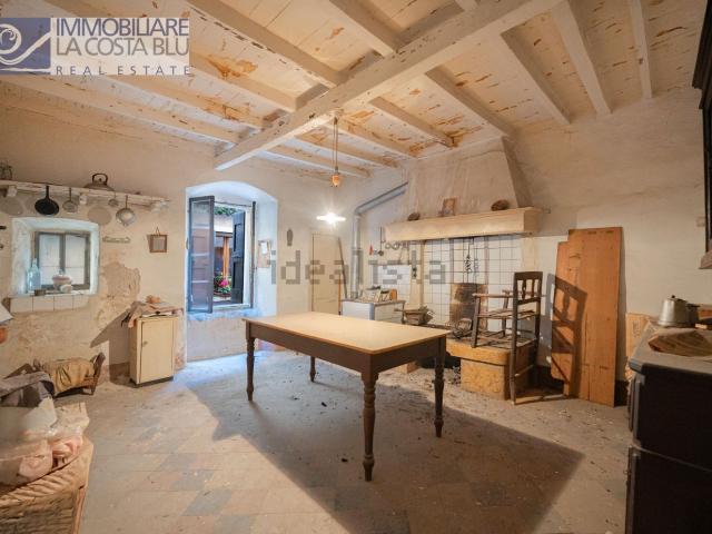 Villetta indipendente in vendita di 200 m² in Corso Dante Alighieri