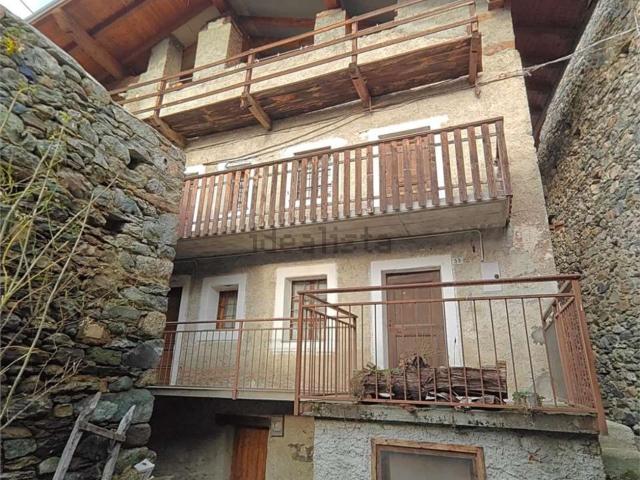 Villetta indipendente in vendita di 200 m² in Frazione Isollaz