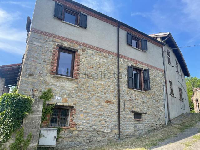 Villetta indipendente in vendita di 200 m² in Frazione pradella