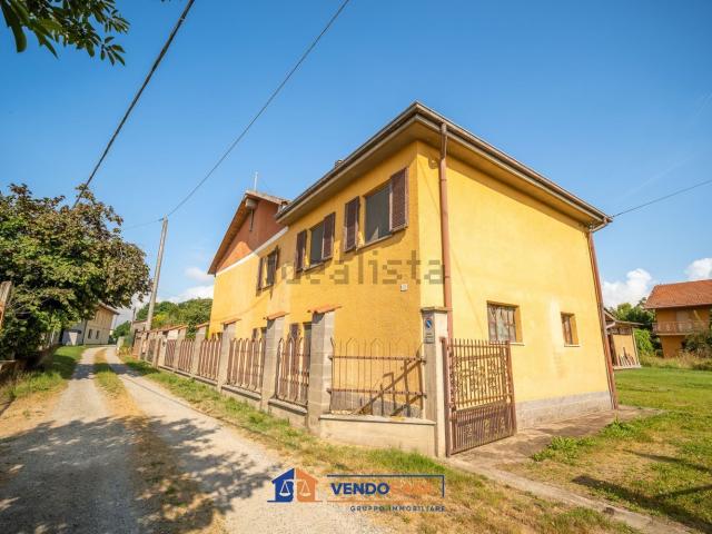 Villetta indipendente in vendita di 200 m² in Frazione San Michele, 49