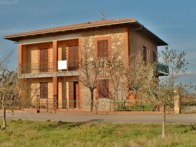 Villetta indipendente in vendita di 200 m² in Località Badia