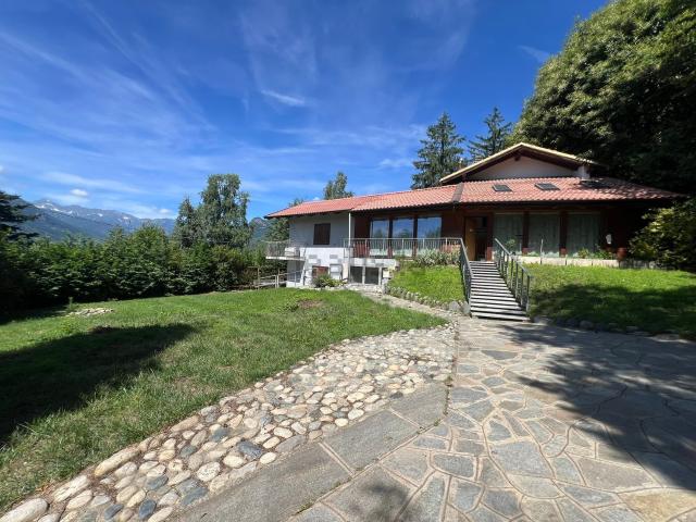 Villetta indipendente in vendita di 200 m² in Località Odin, 4