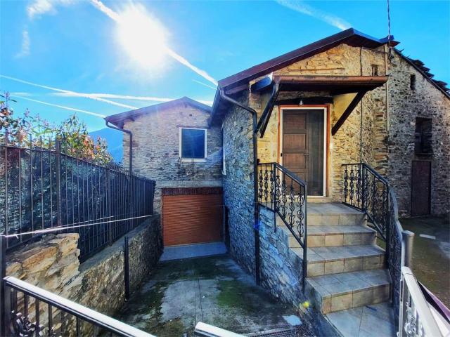 Villetta indipendente in vendita di 200 m² in Salita alle Case Soprane, 9