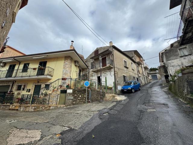 Villetta indipendente in vendita di 200 m² in Salita San Carlo, 55