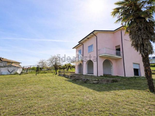 Villetta indipendente in vendita di 200 m² in Strada Sant&apos Antonio, 2