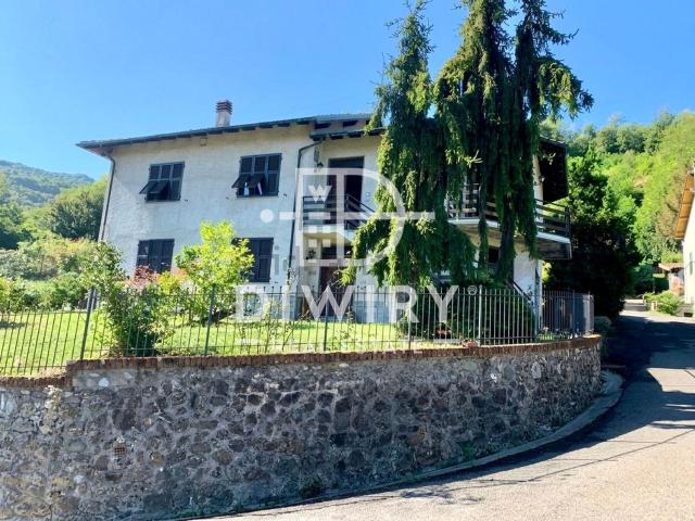 Villetta indipendente in vendita di 200 m² in Strada per Sottovalle