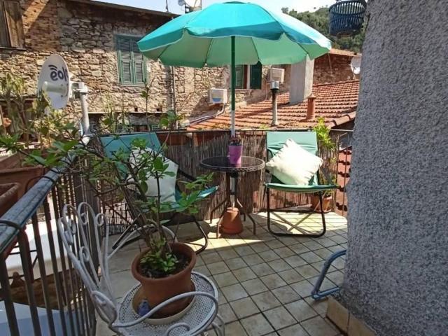 Villetta indipendente in vendita di 200 m² in Strada Provinciale 64, 105