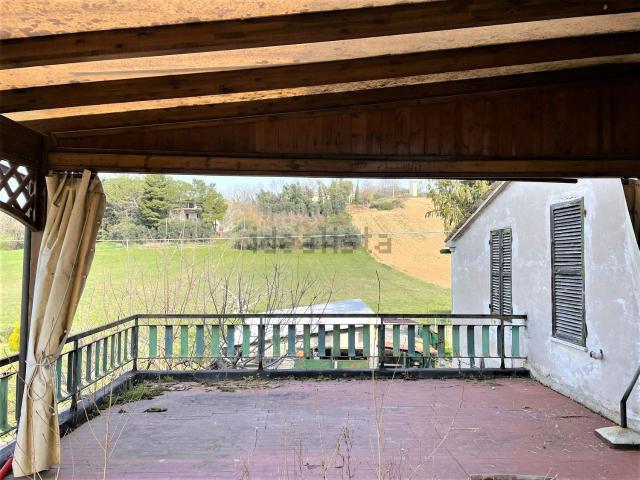 Villetta indipendente in vendita di 200 m² in Strada Provinciale Corinaldese
