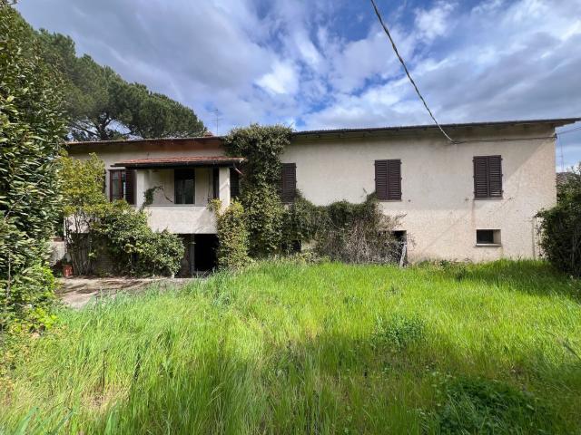 Villetta indipendente in vendita di 200 m² in Strada Provinciale Certaldese II