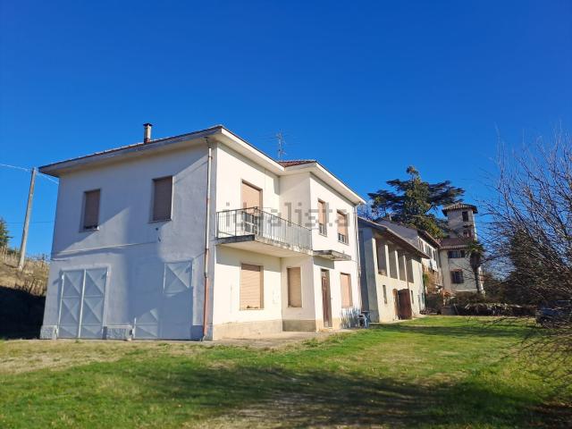 Villetta indipendente in vendita di 200 m² in Strada Vecchia di Calamandrana