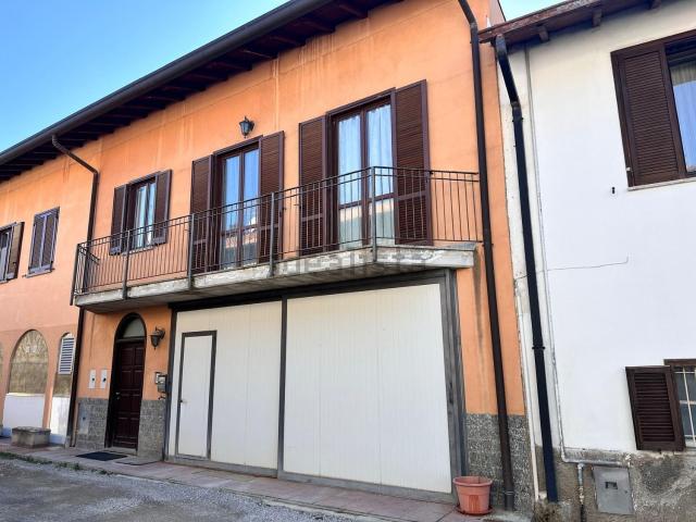 Villetta indipendente in vendita di 201 m² in Via Cristoforo Colombo