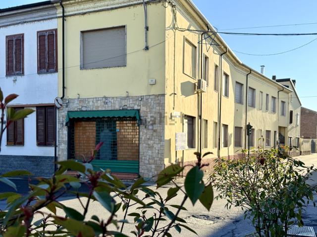 Villetta indipendente in vendita di 201 m² in Via G. Marconi, 1
