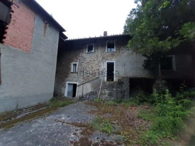 Villetta indipendente in vendita di 202 m² in Via Circonvallazione, 144