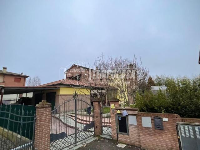 Villetta indipendente in vendita di 202 m² in Via Ferruccio Parri, 14