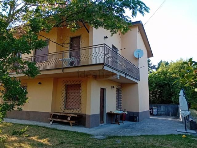 Villetta indipendente in vendita di 202 m² in Via Maglio