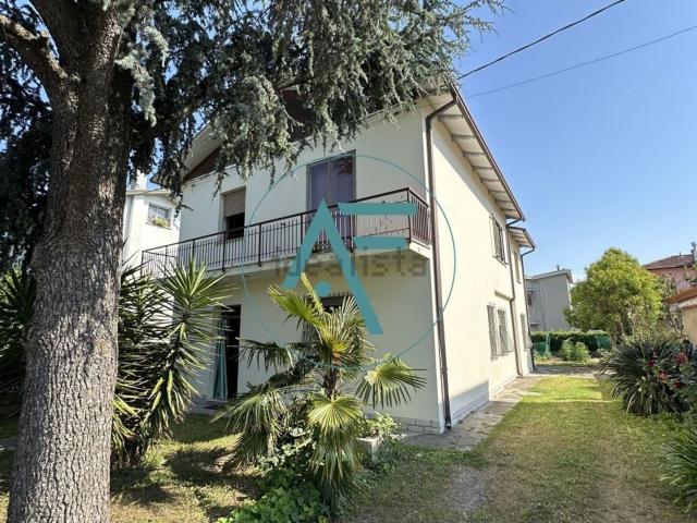 Villetta indipendente in vendita di 203 m²
