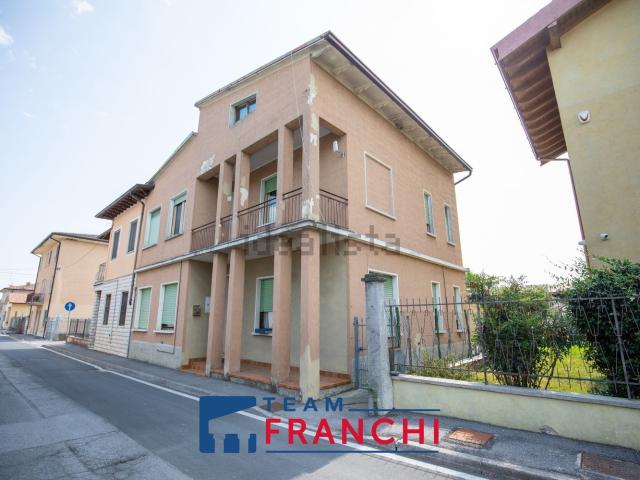 Villetta indipendente in vendita di 203 m² in Via Galanti, 34