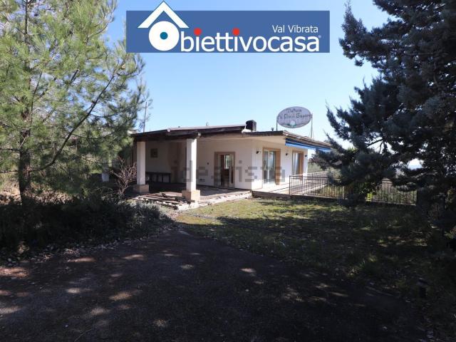 Villetta indipendente in vendita di 203 m² in Contrada Campodino, 10