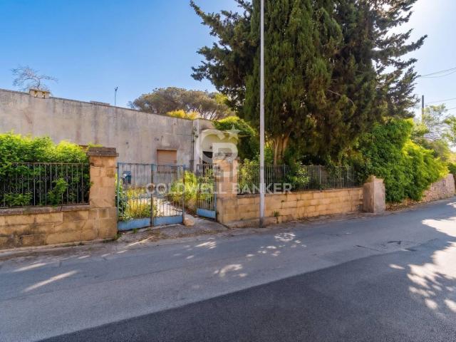 Villetta indipendente in vendita di 204 m² in Via Genova